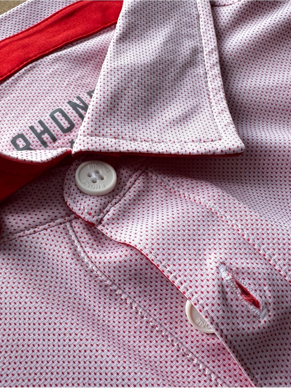 Rhone Polo Shirt Men’s Medium Pink Micro Dot Golf Performance Athletic